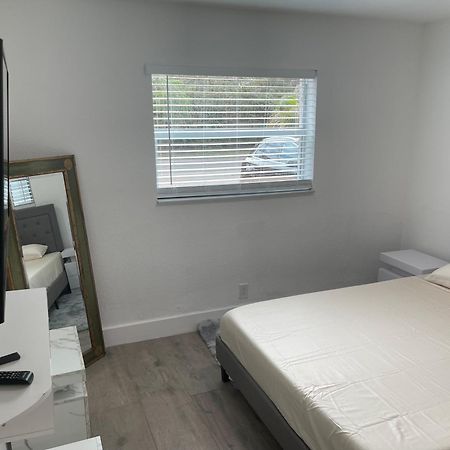 Cozy New Renovated Apartment ฟอร์ต ลอเดอร์เดล ภายนอก รูปภาพ